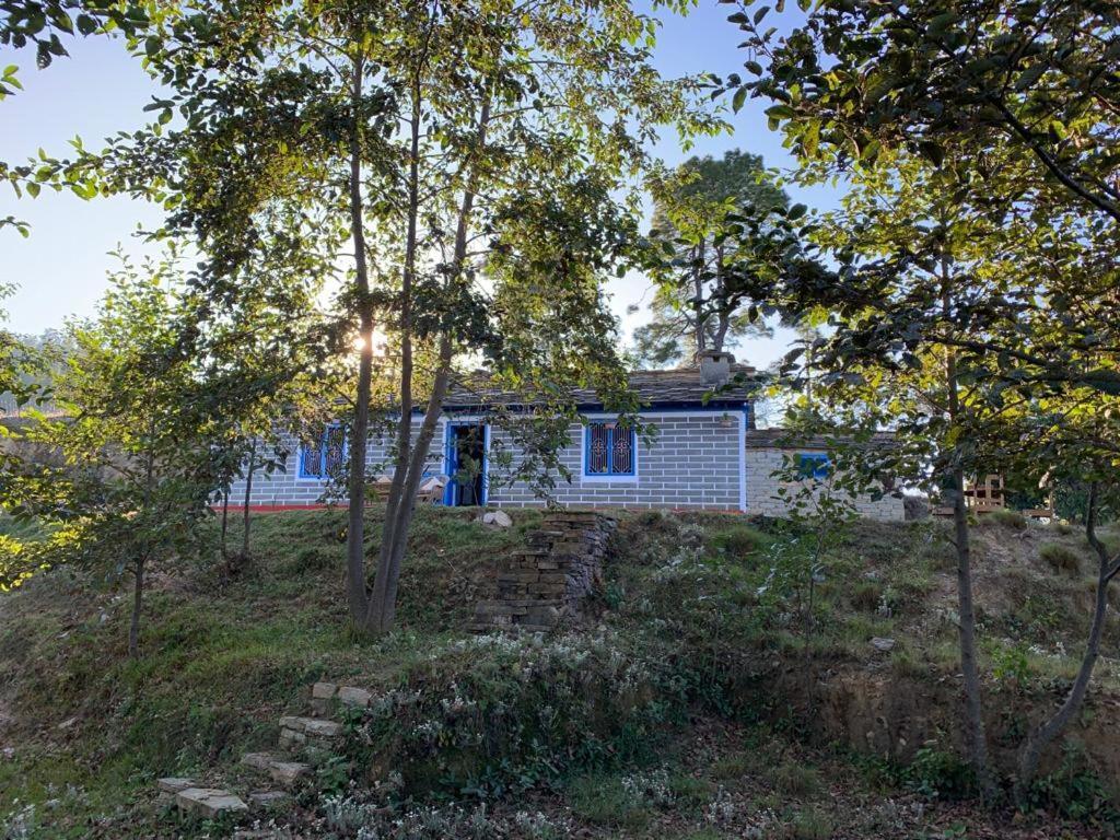 アルモラ Thikalna Himalayan Retreatヴィラ エクステリア 写真